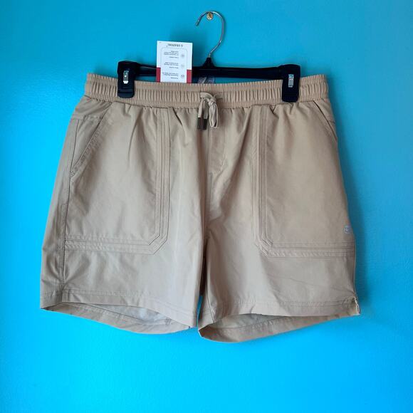 New! Gradual Athletic Shorts Womens Size XL 4 Way Stretch Breathable Fabric NWT! - Picture 2 of 6
